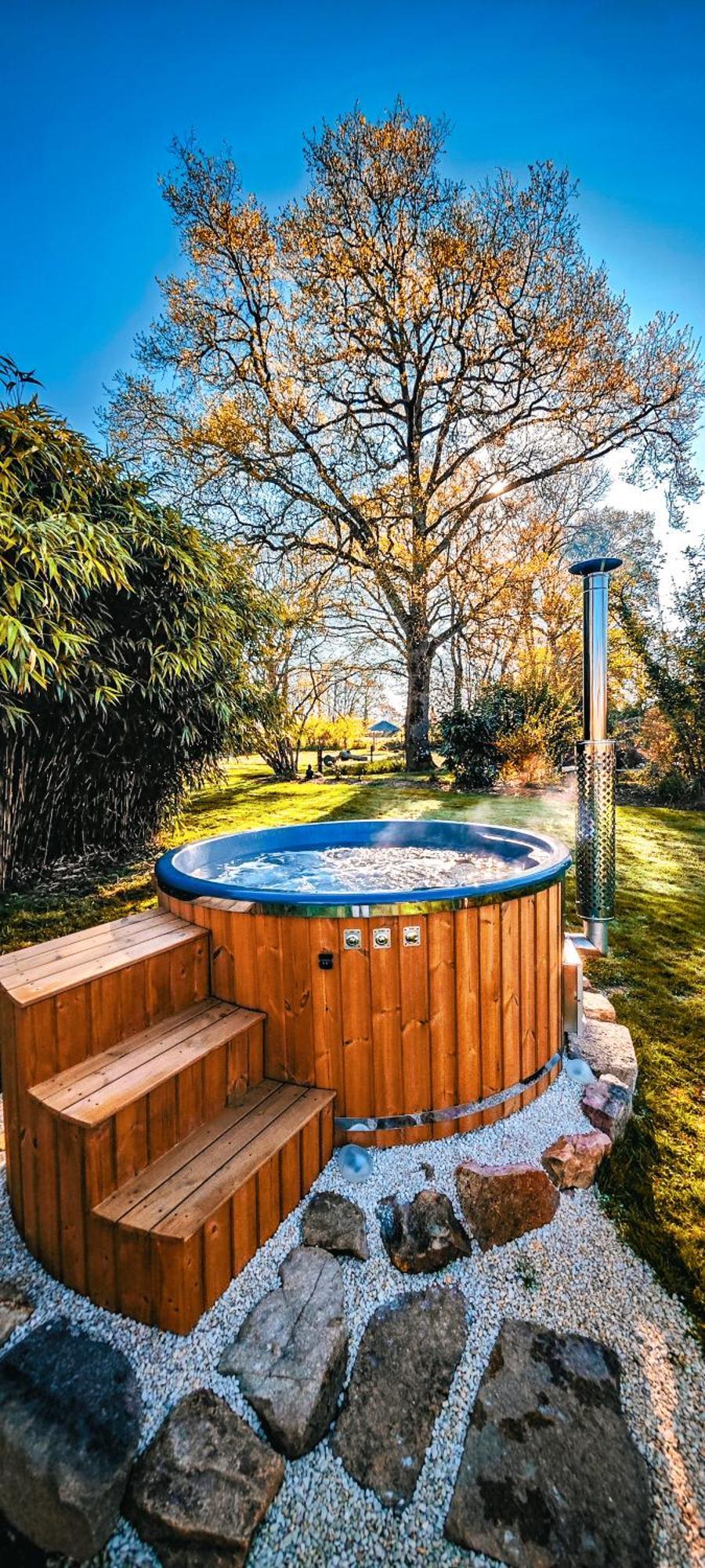 Villa Tagibao Avec Piscine Chauffee Et Spa Lesterps Exterior foto
